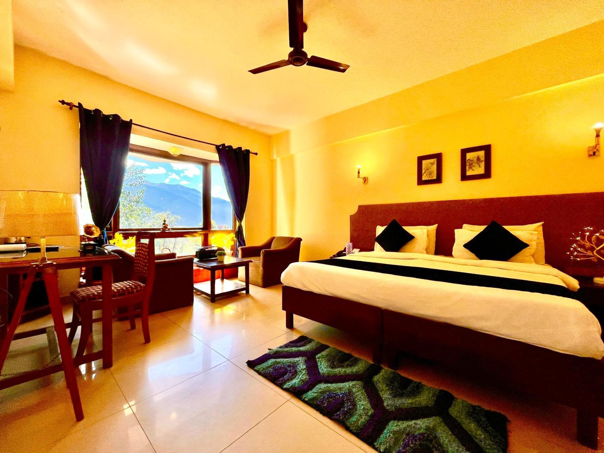 Sagar Resort !! Mountain View ! Luxury Stay ! Family Resort ! Private Parking ! Near Mall Road Manāli Exterior foto