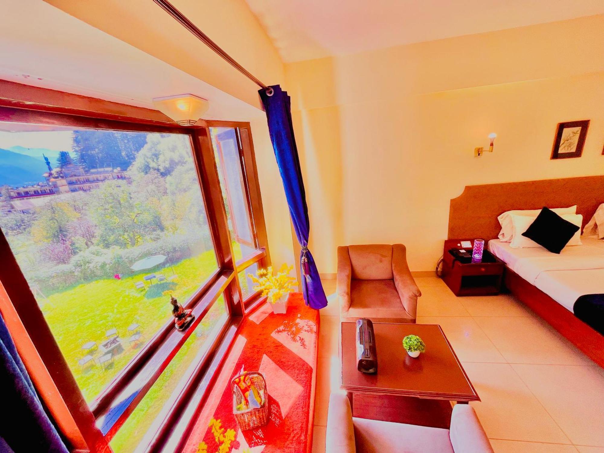 Sagar Resort !! Mountain View ! Luxury Stay ! Family Resort ! Private Parking ! Near Mall Road Manāli Exterior foto